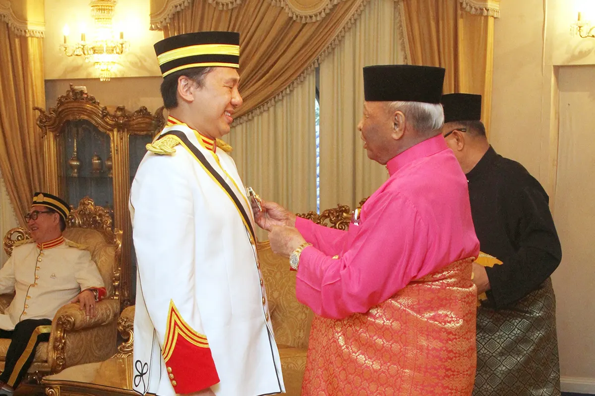 家庆佳业 · 團隊與服務